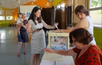 OHAL Altındaki Fransa Bir Kez Daha Sandık Başında