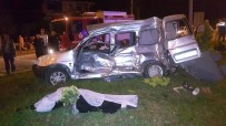 SERVİS OTOBÜSÜ - Samsun'da trafik kazası: 5 ölü, 3 yaralı