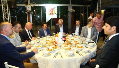 Vali Balkanlıoğlu, Dürüst Gazeteciliğe Dikkat Çekti