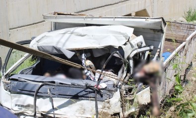 Çorum'da Trafik Kazası Açıklaması 2 Ölü