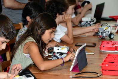 Da Vinci Learning Ve TV+ İş Birliğiyle Teknoloji Meraklısı Çocuklara Özel Atölye Çalışması