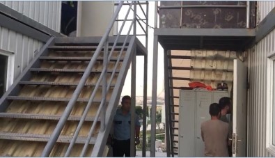 İzmir'de turistlere eylem hazırlığında olan 14 terörist yakalandı