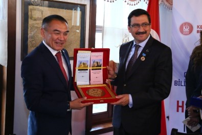 Keçiören'de Nazarbayev'in Manifestosu Değerlendirildi