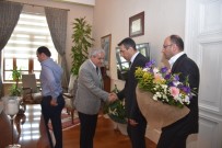 MUSTAFA HAKAN GÜVENÇER - Manisa BBSK'dan Vali Güvençer'e 45 Numaralı Forma