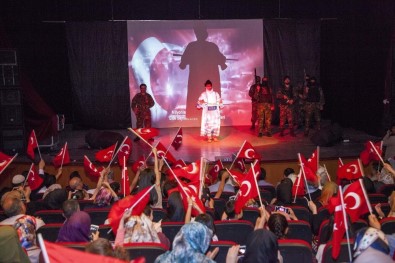 Ahlat'ta 'Gözyaşı Geceleri' Gösterisi Büyük İlgi Gördü
