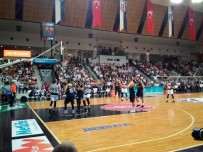 TEZAHÜRAT - Derbi Maçta Tribünler Boşaltılıyor