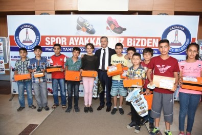 Gençlerden Başkan Mehmet Tahmazoğlu'na Teşekkür