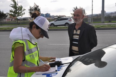 Sivas'ta Emniyet Kemeri Takmayan Sürücülere Ceza Yağdı