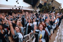 SELÇUK YAŞAR - Yaşar'da Mezuniyet Coşkusu