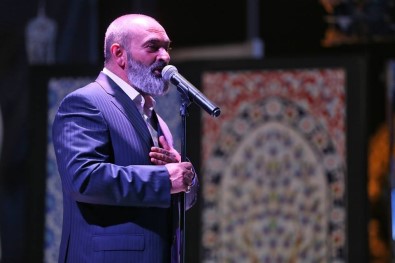 Dursun Ali Erzincanlı Kütahya'da Sahne Aldı