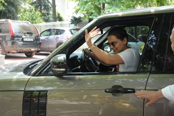 Demet Akalın: Normal aileler gibi borca girdik