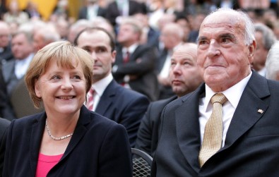 Almanya'nın Eski Başbakanı Kohl Hayatını Kaybetti