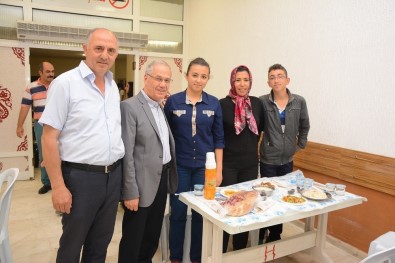 Başkan Acar'dan Belediye Personeline İftar Yemeği