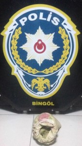 Bingöl'de Toz Esrarla Yakalanan 3 Şüpheliden 1'İ Tutuklandı