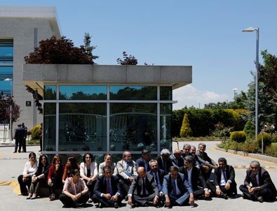 HDP, AYM önünde oturma eylemi başlattı