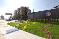 TARıK AKAN - Tarık Akan Gençlik Merkezinin 7 Bininci Üyesine Sürpriz Hediye