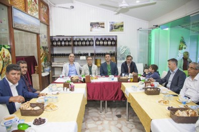 Akev'den İftar Yemeği