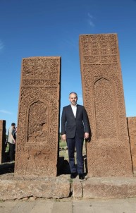 Bakan Kılıç'ın Bayırbucak Türkmeniyle Renkli Diyaloğu Kahkahaya Neden Oldu