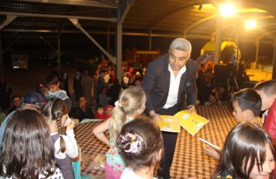 Belediye Başkanı Çalışkan, Çocuklara Dini Kitap Dağıttı