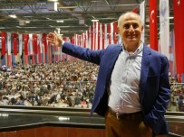 Türkiye'nin En Kalabalık Kapalı Alan İftarı Büyükçekmece'de Yapıldı