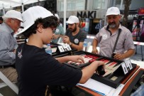 ALİ ÇETİNKAYA - Babalar Günü'nü Tavla Oynayarak Kutladılar