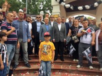 AHMET NUR ÇEBİ - Beşiktaş'ın Bayrağı Büyükçekmece'deki Şampiyonlar Anıtı'na Asıldı