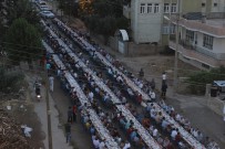 MAHMUT BOZKURT - Mahalle Sakinleri İftarda Bir Araya Geldi