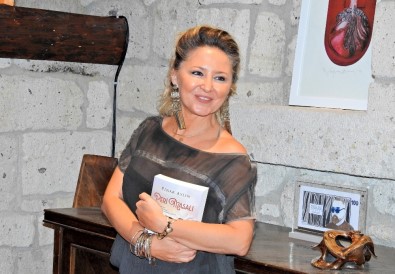 Pınar Aylin 'Peri Masalı' İle Edebiyat Dünyasında