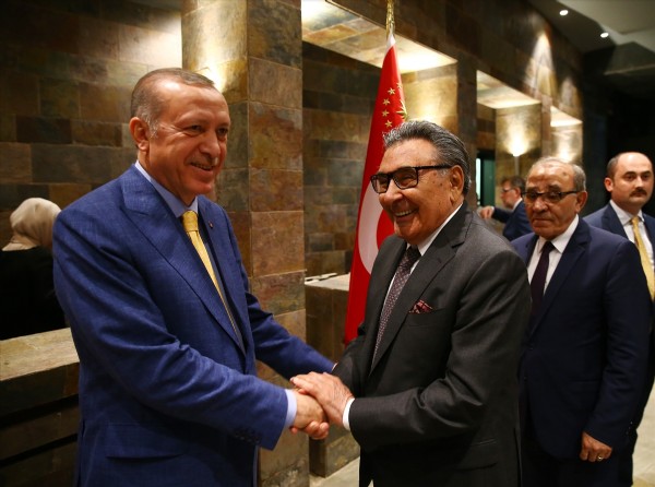 Cumhurbaşkanı Erdoğan ile Aydın Doğan'dan samimi poz