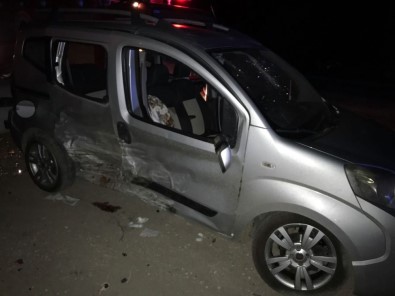 Antalya'da Trafik Kazası Açıklaması 1 Ölü, 3 Yaralı
