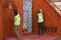 MINBER - Buca Camilerinde Bayram Temizliği