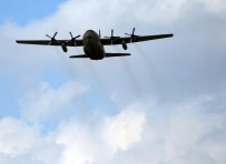 KEŞİF UÇAĞI - İncirlik'te Tahliye Öncesi Askeri Uçuş Trafiği Arttı