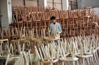 İnegöl Türkiye'nin Sandalyelerini Üretiyor