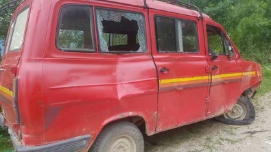 Kastamonu'da Yoldan Çıkan Minibüs Takla Attı