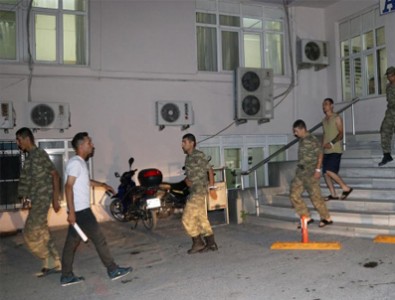 Manisa Valisi: 17 askerin tedavisi sürüyor
