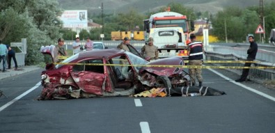 Elazığ'da Trafik Kazası Açıklaması 1 Ölü, 2 Yaralı