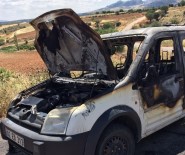 BÖLÜKYAYLA - Hafif Ticari Araç Alev Aldı