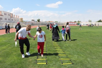 Karaman'da Otizmli Çocuklar Spor Yaptı