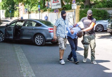 Soyguncuları Çevrede Bulunanlar Yakaladı