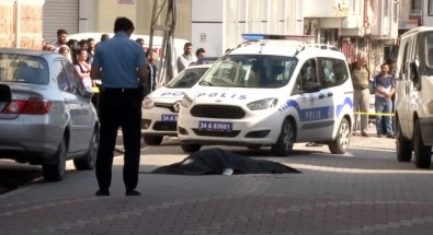 İstanbul'da sokak ortasında dehşet! 2 ölü