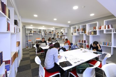 Gençler 'Önce Kütüphane Sonra Oyun' Dedi