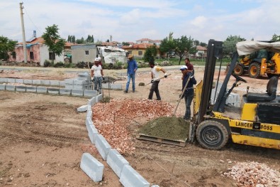 Aksaray'da Mahallelere Yeni Park Yapılıyor