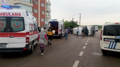 Ankara'da Trafik Kazası Açıklaması 11 Yaralı