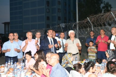 Başkan Çetin, Ceyhan Ve Yüreğir Halkıyla İftar Açtı
