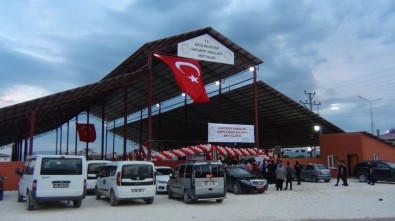 Erciş Sahilkent Semt Pazarı Törenle Hizmete Açıldı