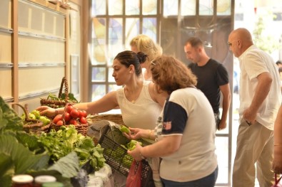 Hanımeli Sokak'ta Bayram Molası