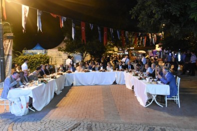 İstanbul Boğazı Belediyeler Birliği Üyeleri Sahurda Buluştu