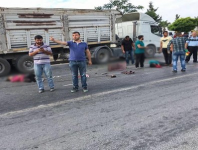 Tarsus-Mersin yolunda feci kaza: Ölü ve yaralılar var