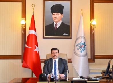 Vali Arslantaş'ın Kadir Gecesi Mesajı