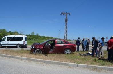 Adilcevaz'da İki Otomobil Kafa Kafaya Çarpıştı Açıklaması 2 Yaralı